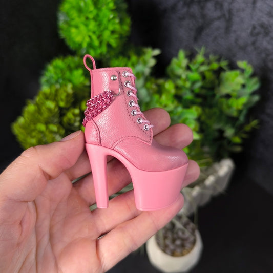 High-Heeled Boots with Chains for MiniFee